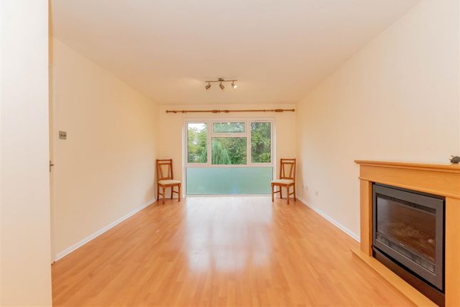 5 Railton, 28 Upper Gordon Road, Camberley photo 2