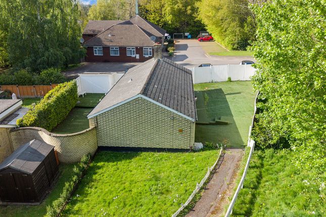 13, Queensway, Shenley photo 4