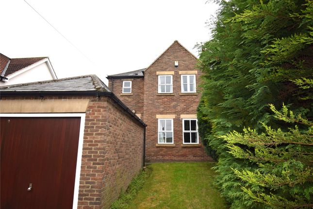 Detached house to rent in Main Road, Ravenshead, Nottingham