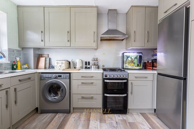 14 St. Sampson Road, Crawley photo 4