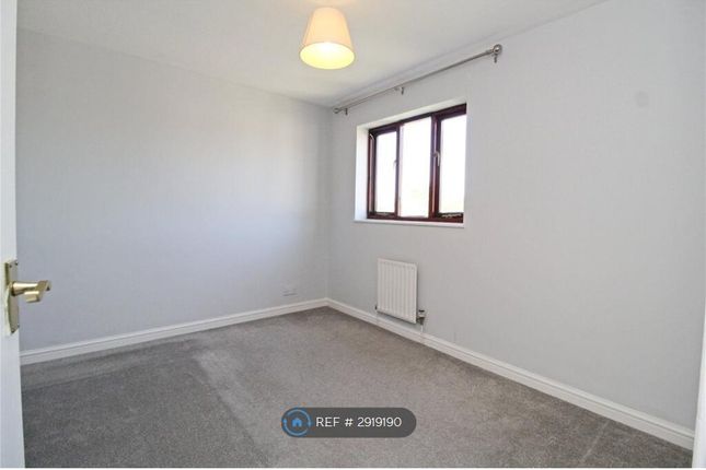 Groundsel Close, Walnut Tree, Milton Keynes photo 4