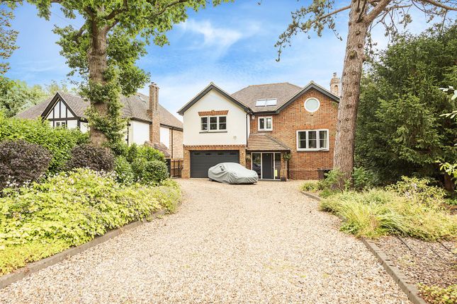 Thumbnail Detached house for sale in Roundwood Park, Harpenden