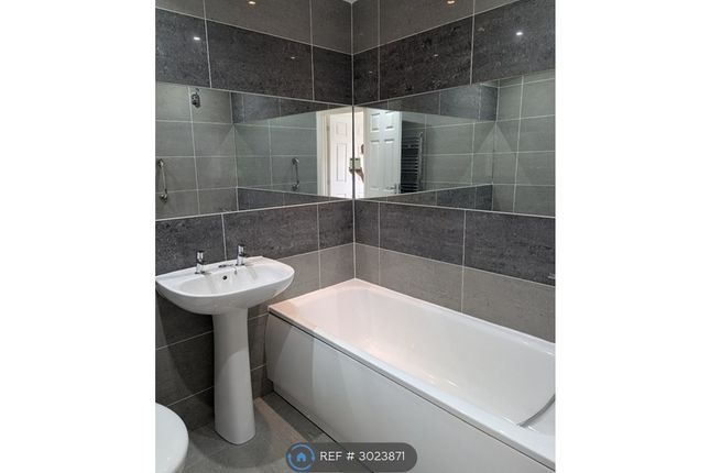 Clensmore St, Kidderminster photo 4