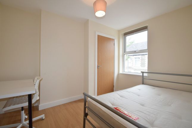 Rhymney Street, Cardiff photo 5