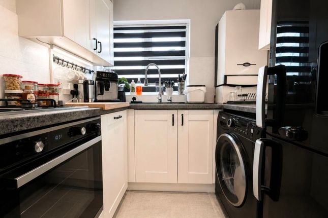 71 Northdown Road, Hatfield photo 3