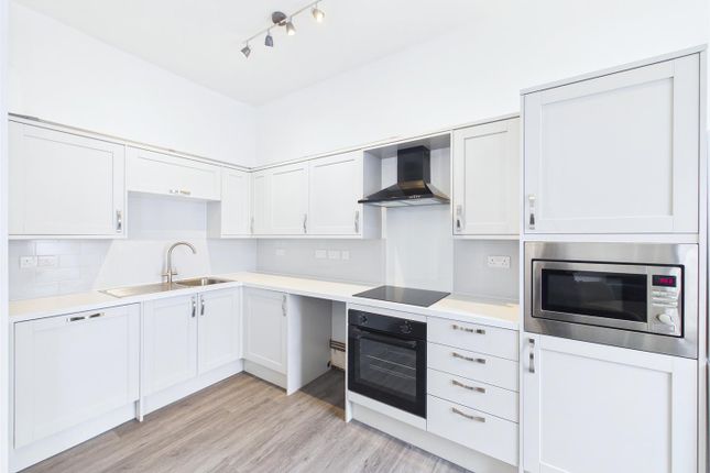 Flat 2, 26, Waterloo Street, Clifton photo 3