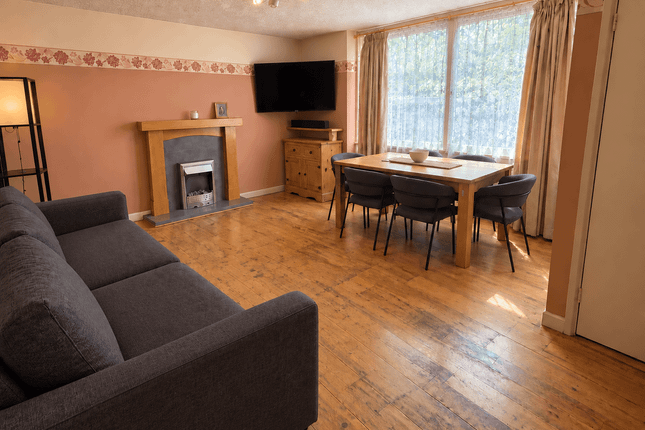 41 Cornbrook Park Road, Hulme, MANCHESTER photo 2