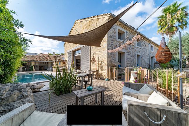 Villa for sale in St Laurent d Aigouze, Uzes Area, Provence - Var