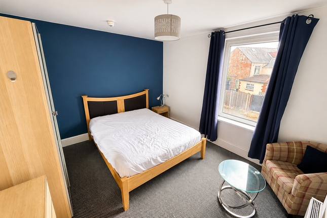 Room 2, 2 Swan Street, Doncaster photo 3