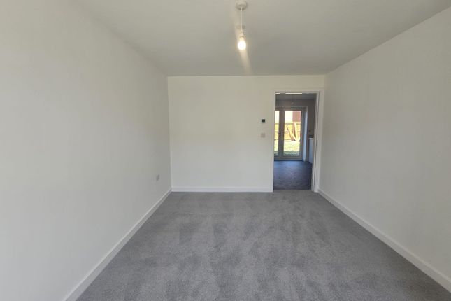 23, Oak Road, Deeside photo 4
