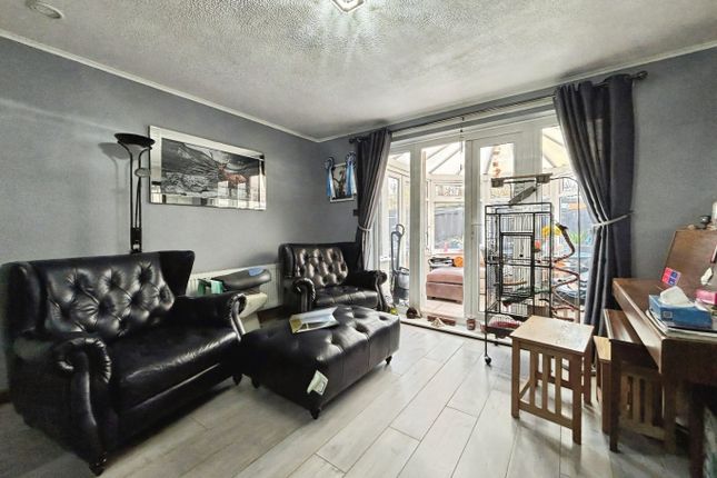 61, Waverdale Way, South Shields photo 5