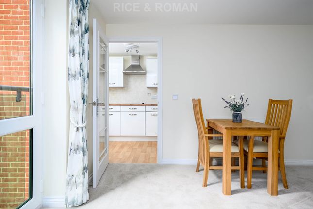 Flat 40 Stokes Lodge, Park Lane, Camberley photo 4