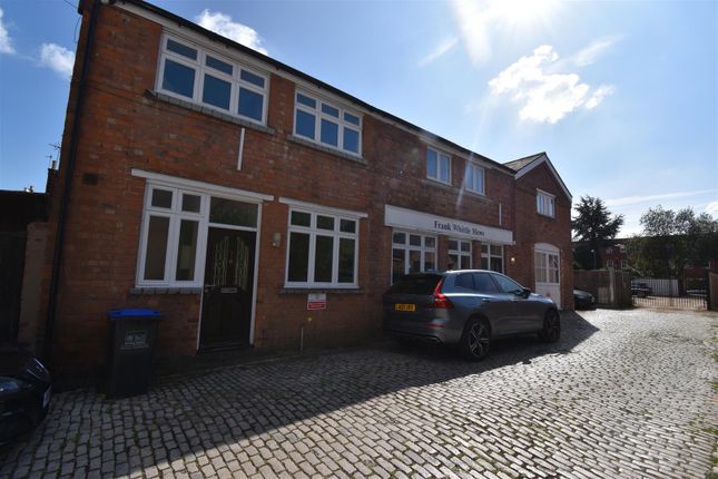 5-bed house on Clinton Street, Leamington Spa, £2,375/mo