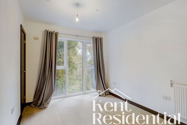 Flat to rent in Adeline Heights, Rosalind Drive, Maidstone