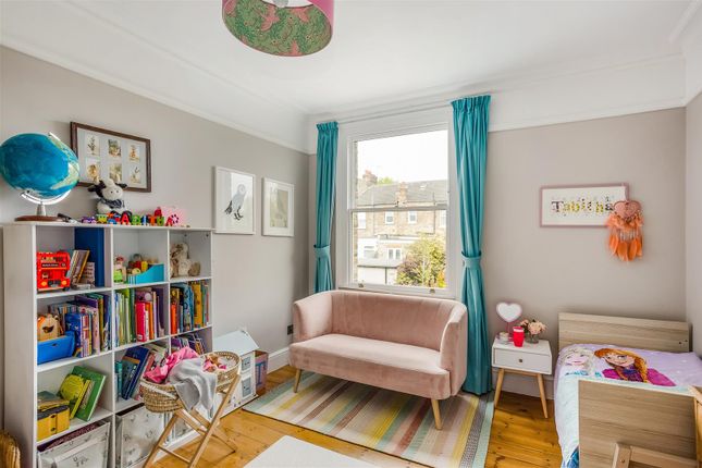 Terraced house to rent in York Road, London