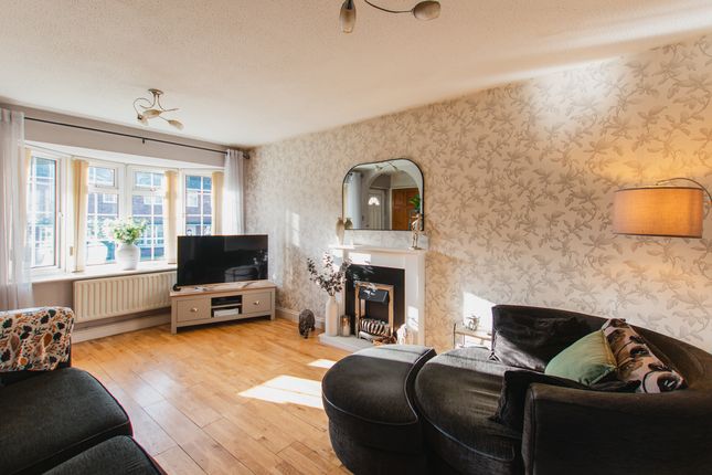Terraced house for sale in Sussex Drive, Banbury