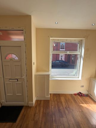 18, Spreadbury Street, Manchester photo 4