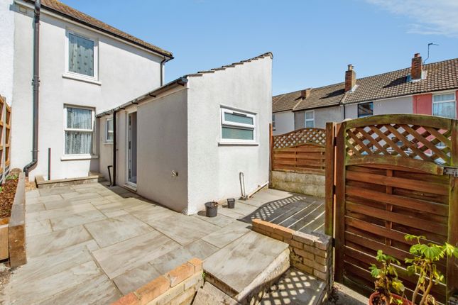 1, Stanhope Road, Strood, Rochester photo 4