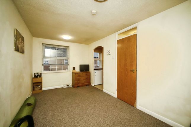98, Eastgate Gardens, Somerset photo 4