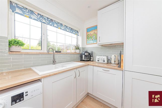 Semi-detached house for sale in Butler Road, Crowthorne
