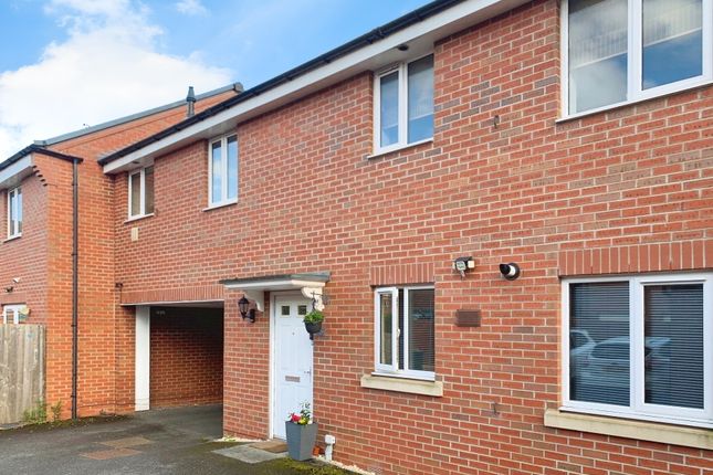 Thumbnail Flat for sale in Coldstream Court, Coventry