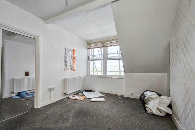 16-17 Larkstone Terrace, Hillsborough Road, Ilfracombe photo 4