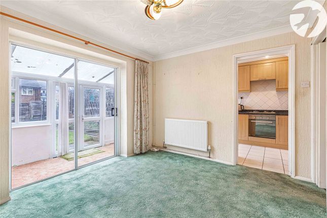 7, Fowlers Close, Sidcup photo 4