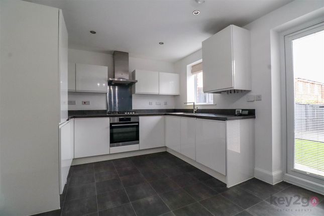 39, Ruby Lane, Sheffield photo 4