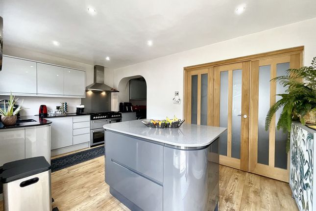 3-bed detached on 10 Glebe Close, Stoke-On-Trent, £275,000