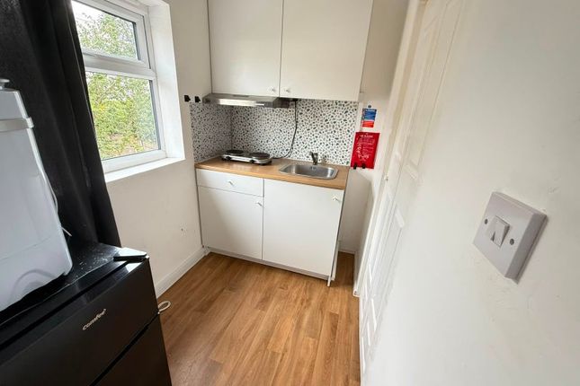 15, North Circular Road, Neasden photo 3