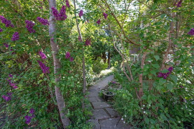 4, Little Copse Close, Canterbury photo 4