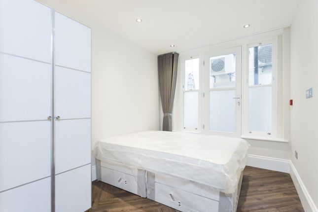 Flat to rent in Bedford Street, London