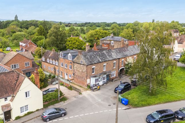 7 Bedroom House in GL2 7DY