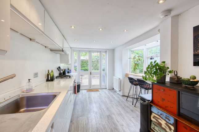 131, Torriano Avenue, London photo 3