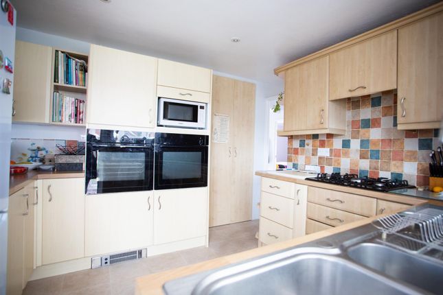 7, St. Marys Close, Chard photo 4