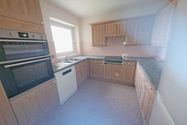 11b South Cliff Tower, Bolsover Road, Eastbourne photo 4