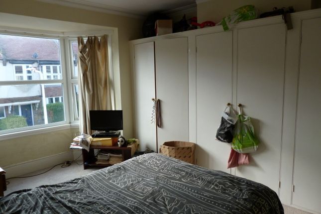 16 Walmsley Road, Broadstairs photo 5