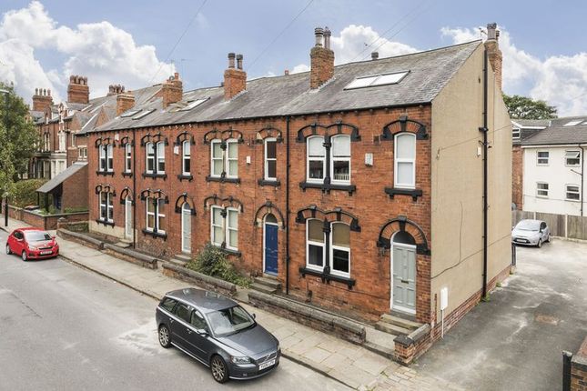 Terraced house to rent in St. Michaels Road, Leeds