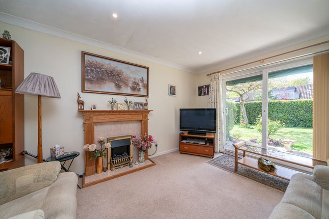 30, Emerton Garth, Berkhamsted photo 4