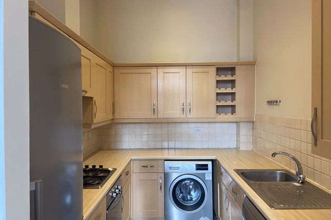Flat for sale in Astoria Court, 73 Middleton Road, London