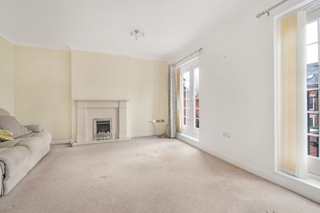 69, Beningfield Drive, London Colney photo 2