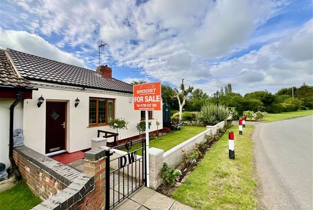 2-bed house on The Croft, Common Lane Thurcroft, Rotherham, £230,000