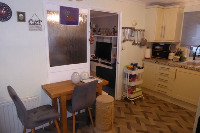 7 Oak Way, Caerwnon Park, Builth Wells photo 3