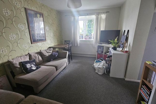 11, Cranbrook, Milton Keynes photo 3