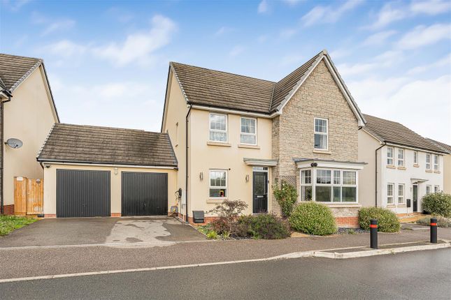 4-bed house on Dartmoor Way, Cullompton, £425,000
