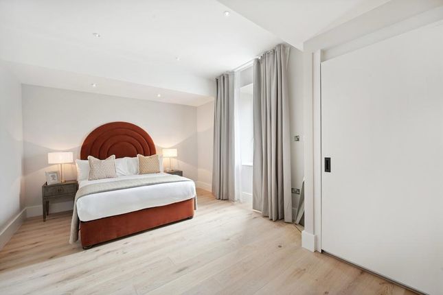 72, 219, Baker Street, London photo 5