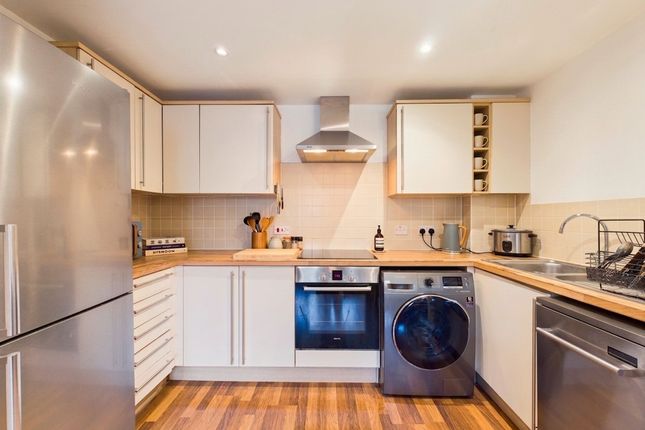 22 Broka Court Pine Street, Aylesbury photo 3