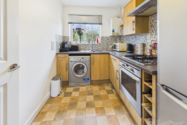 43, Royal Drive, Bordon photo 4