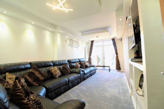 480 Leagrave Road, Luton photo 2