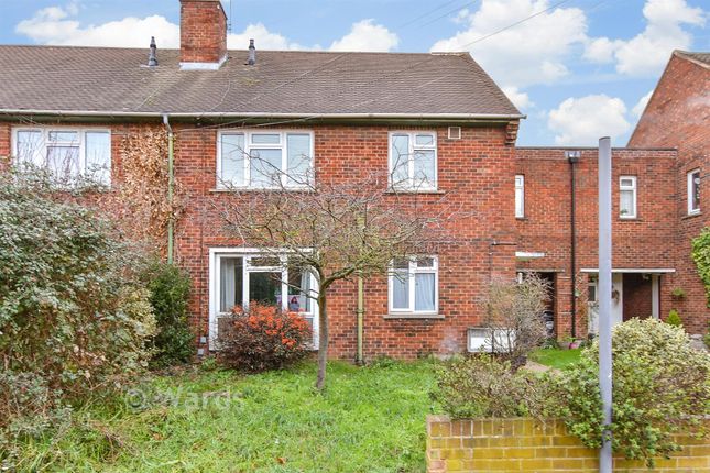 34, Dickens Avenue, Dartford photo 2